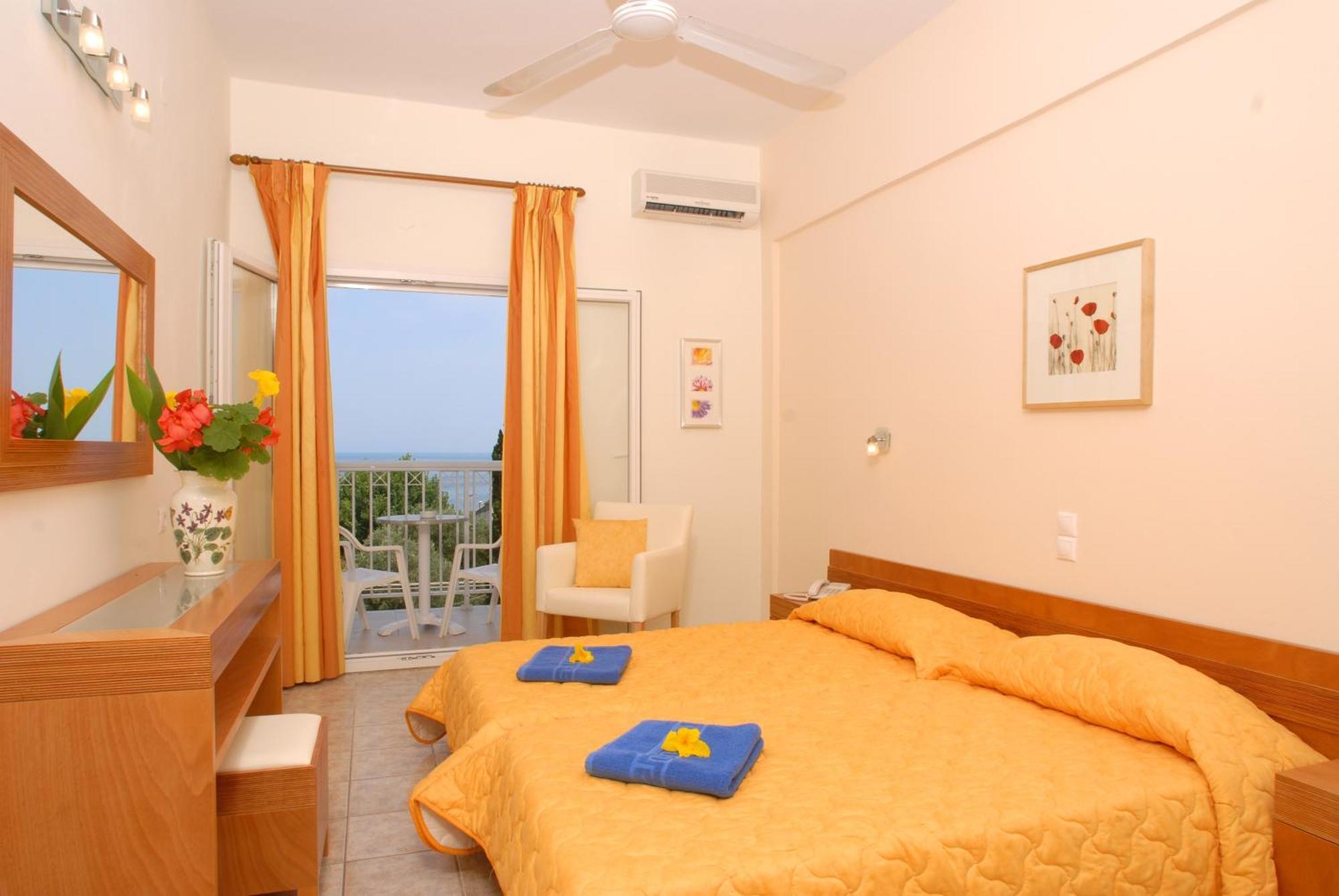 Camera Familiare con Vista Mare